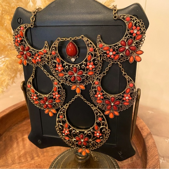Gorgeous Bib Necklace with warm red and orange stones and diamond stones - Picture 3 of 6